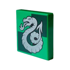 LEGO csempe 2x2 ezüst színű Mardekár címer mintával (Harry Potter), világoszöld (106250) LEGO csempe 2x2 ezüst színű Mardekár címer mintával (Harry Potter), világoszöld (106250)