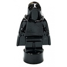 LEGO minifigura szobrocska/trófea köpennyel és csuklyával, fekete (16478)