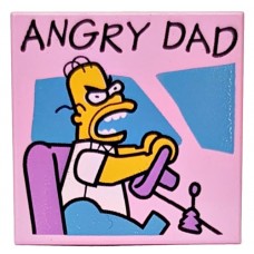 LEGO csempe 2×2 'Angry Dad' felirat mintával (Simpsons), világos rózsaszín (21661)