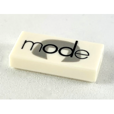 LEGO csempe 1×2 'mode' felirat mintával, fehér (51582)