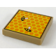 LEGO csempe 2×2 kaptár keret és 2db méh mintával, sötét sárgásbarna (72357)